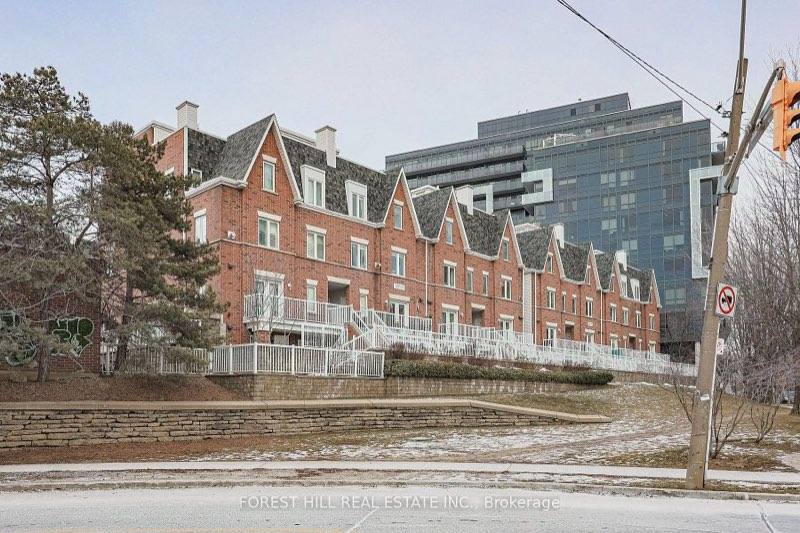 12 Sudbury Street #205