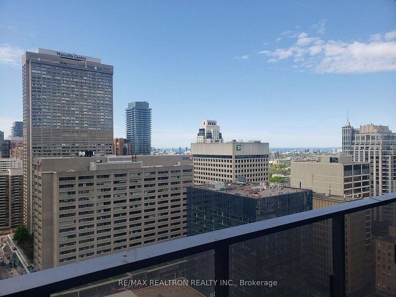 11 Yorkville Avenue #2311