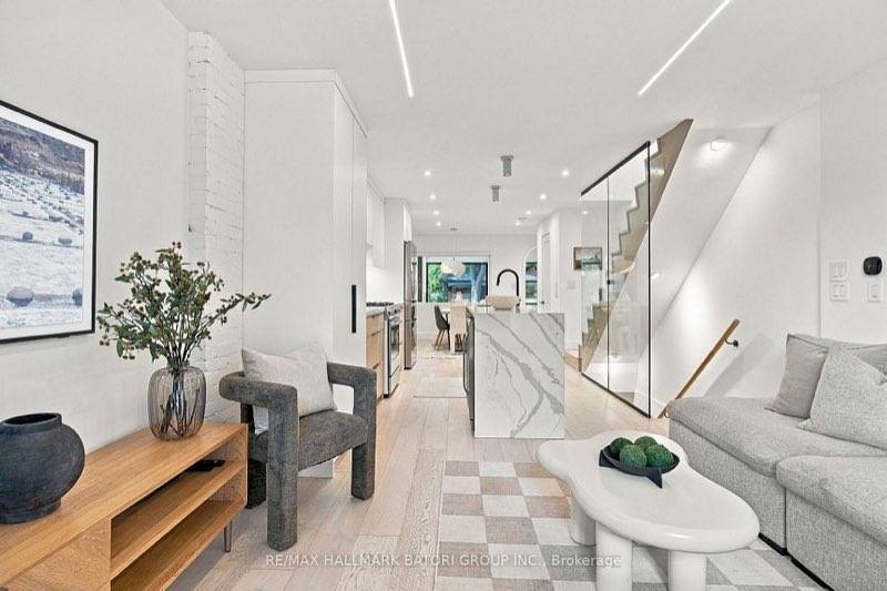 87 Winnett Ave