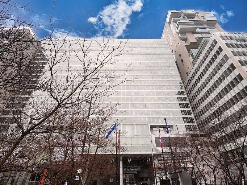 110 Bloor Street West #1004
