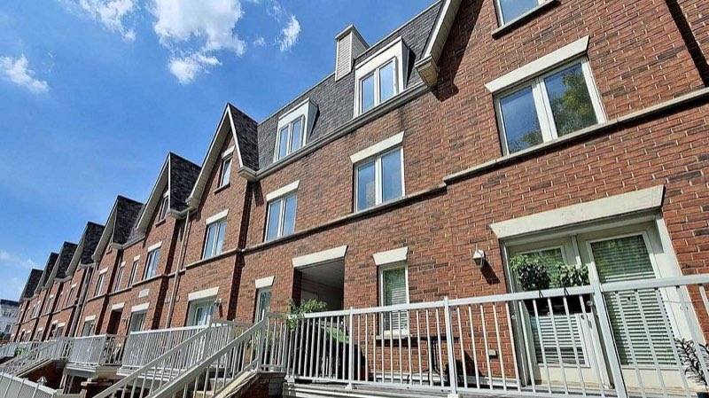 12 Sudbury Street #205
