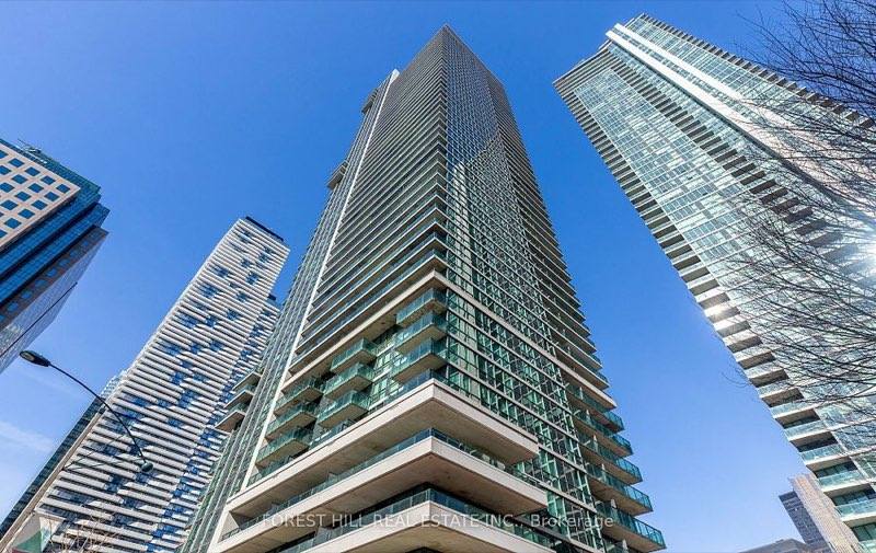 33 Bay Street #318