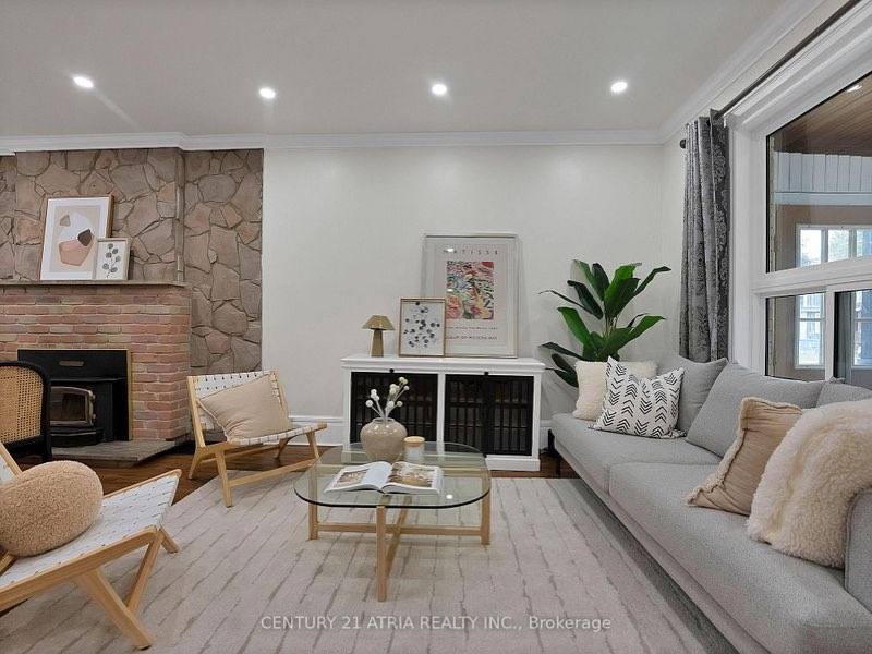 32 Rosevear Ave