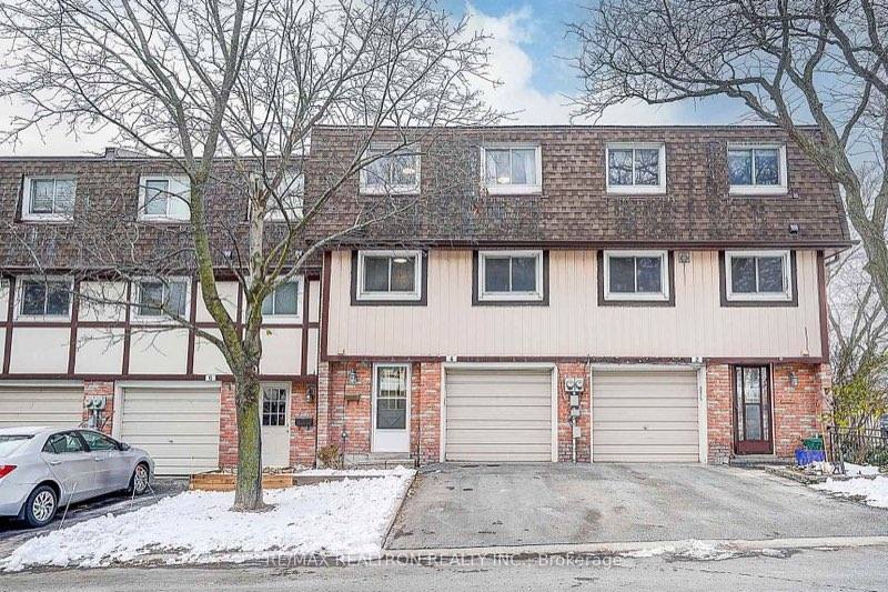 4 Thatchers Mill Way